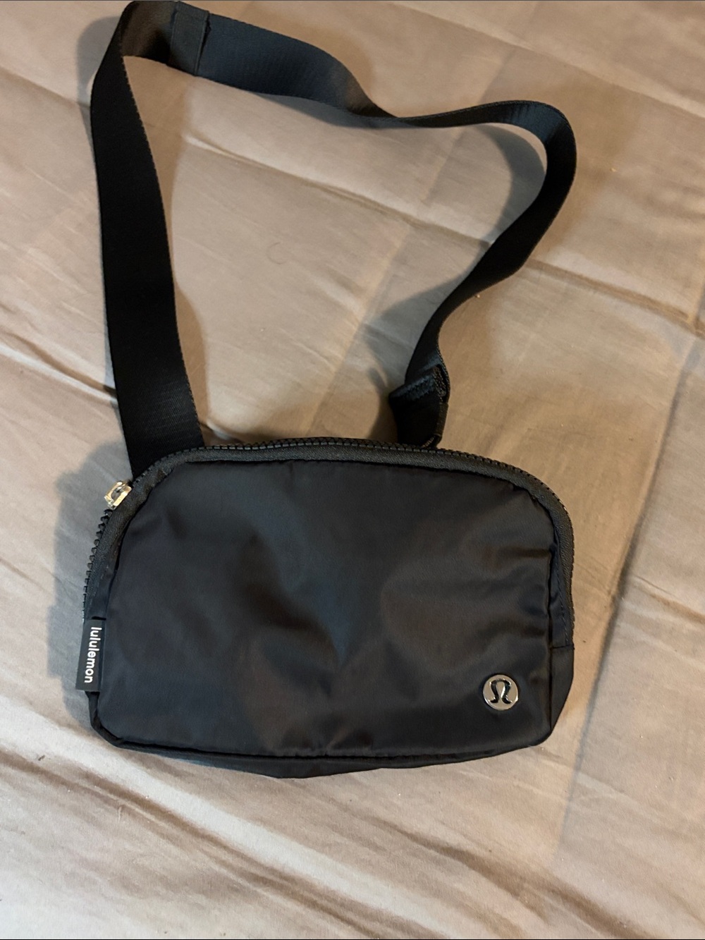 lululemon athletica Black Men's Sling Crossbody Bag